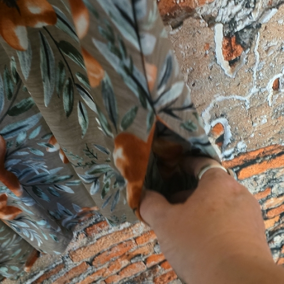 Honeyme Curvy Tan Floral Mini Dress, XXXL - Picture 6 of 11